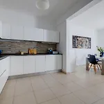 Seaside Bliss - 3br Apartament