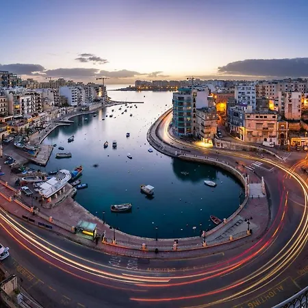 Seaside Bliss - 3br * Sliema