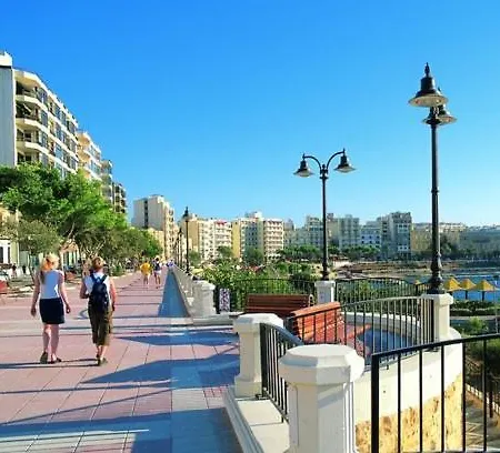 Seaside Bliss - 3br * Sliema