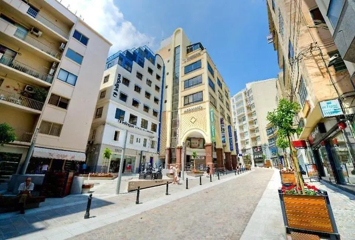 Seaside Bliss - 3br Sliema