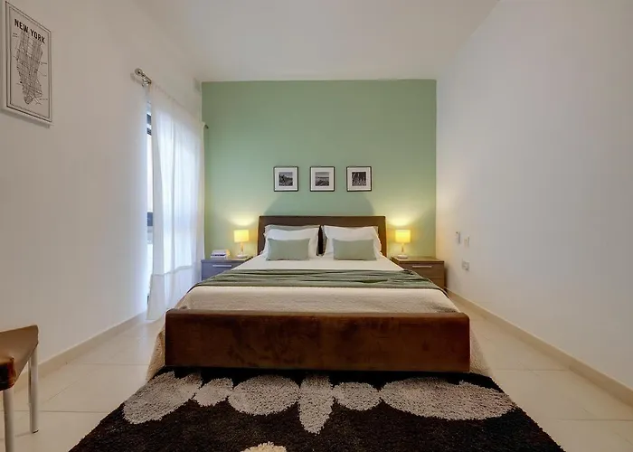 Apartament Seaside Bliss - 3br Sliema